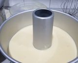 A picture of step 4 of Yuzu chiffon.