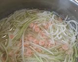 Hình bước làm 4 của món Canh bầu tôm nõn
