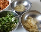 A picture of step 2 of Kimchi Mandu (Korean Kimchi Dumplings) 김치만두.