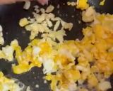 Hình bước làm 1 của món Bún Xào Trứng Nấm Cùng Sốt Sambal Cho Team Yêu Cay 🌶️