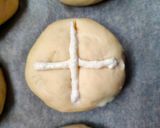 Hot Cross Buns recept fázis 4 fotója