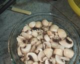 A picture of step 4 of Matar Mushroom.