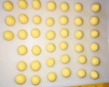 A picture of step 8 of Milk balls (gullisuwa).