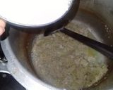 A picture of step 2 of Lauki ka Halwa.