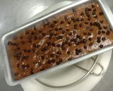 चॉकलेट बिस्कुट केक इन कढाई(chocolate biscuit cake in kadhai recipe in hindi) रेसिपी चरण 4 फोटो