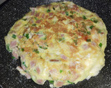 Foto del paso 4 de la receta: Tortilla de huevo, jamón, queso y pan de molde