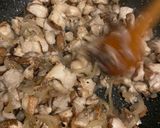 Gomba pörkölt recept fázis 2 fotója