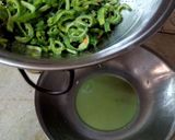 A picture of step 2 of Pyaaz Karele.