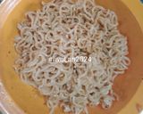 Foto langkah ke 1 dari resep Seblak Cobek Campur Mie Goreng.