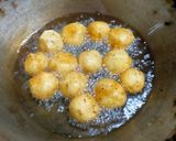 A picture of step 2 of Dahi Bhalla.