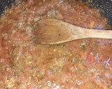 Foto del paso 2 de la receta: Huevos y tomates en una sartén 🍳