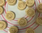 A picture of step 11 of Caramel cinnamon rolls.