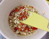 Hình bước làm 2 của món Cánh gà chiên nước mắm dừa khô