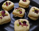 A picture of step 2 of Amsotto Chanar sandesh.