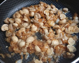 Foto del paso 3 de la receta: Pechugas de pollo en salsa de Champiñones