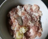 Hình bước làm 1 của món Canh bông ngót thịt băm