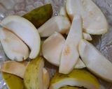 A picture of step 1 of Amrood ki chutney.