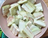 Foto del paso 2 de la receta: Escabeche de berenjena (Vino blanco, vinagre de alcohol y aceite)
