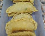 Foto langkah ke 7 dari resep Pastel Sayur/ Pastel Frozen..enak, renyah, simpel😋😋😋.