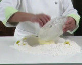 Foto del paso 3 de la receta: Pan de muerto