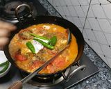 A picture of step 4 of Eid special peshawari chicken karahi.
