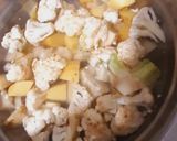 A picture of step 1 of Pea, Cabbage, and Potato Curry.