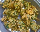 मेंथी के पकौड़े (Methi ke pakode recipe in Hindi) रेसिपी चरण 3 फोटो
