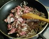 A picture of step 6 of Meat pocket buns.
