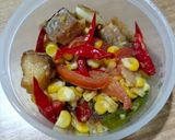 Foto langkah ke 5 dari resep 3. Tumis Ikan Asin Jambal Roti + Jagung.