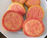 Foto del paso 1 de la receta: Licuado de Guayaba y Lima