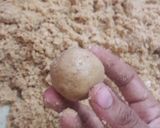 A picture of step 6 of Multigrain laddoo.