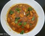 A picture of step 4 of Dhaba  Style  Garlic  Prawns Curry.