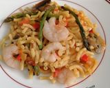 Foto del paso 10 de la receta Fideuá de verduras y gambas