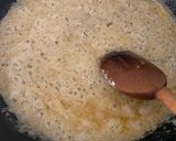 Une image de l'étape 3 de Donuts au sucre et glaçage caramel.