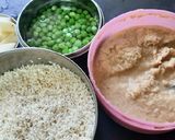 A picture of step 1 of Green peas and potato pulao.