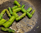 Foto del paso 4 de la receta: Revuelto de langostinos y almejas