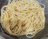 Foto langkah ke 3 dari resep Spaghetti Tumis Tahu dan Telur Puyuh.