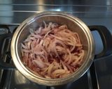 Foto del passaggio 1 della ricetta Cipolla in agrodolce