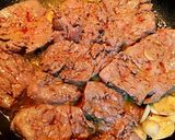 Hình bước làm 2 của món Bò Beefsteak(Bò Áp Chảo)