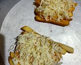 A picture of step 3 of Frenchizza.