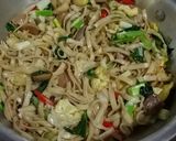 Foto langkah ke 10 dari resep Kwetiau Goreng, sederhana, praktis, special dan lezat.