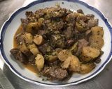 Une image de l'étape 9 de Bœuf mariné sauté aux épices créoles et pommes grenailles.