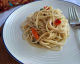 Foto langkah ke 7 dari resep Spaghetti Aglio Olio e peperoncino (versi otentik).