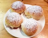 Puchate bułeczki z dżemem truskawkowym 😋 krok przepisu 4 zdjęcie