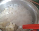 A picture of step 1 of White sauce paneer pasta.