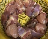 Hình bước làm 1 của món Đùi gà xào gừng và nấm mèo-Instant Pot