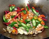 Foto langkah ke 3 dari resep Tumis Babat Sapi Cabe Hijau.