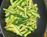 Foto del paso 1 de la receta: Salteadito de Verduras Alegres con Arroz