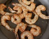 Foto del paso 2 de la receta: Camarones salteados
