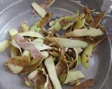 आलू छिलका फ्राई (Aloo chhilka fry recipe in hindi) रेसिपी चरण 1 फोटो
